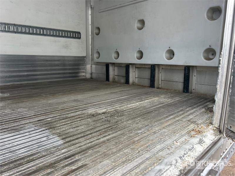 Utility VS2RA 48 ft x 102 in T/A Multi -Temp Refrigerated Poluprikolice hladnjače