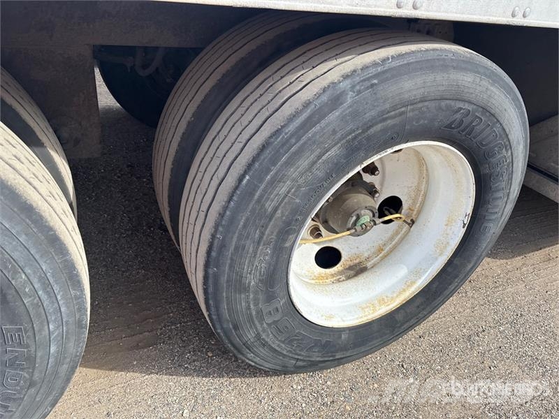 Utility VS2RA 48 ft x 102 in T/A Refrigerated Trailer Semi-trailer med Kølefunktion
