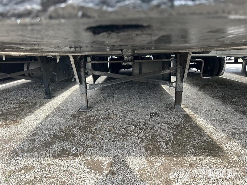 Utility VS2RA 53 ft T/A Refrigerated Trailer Temperature controlled semi-trailers