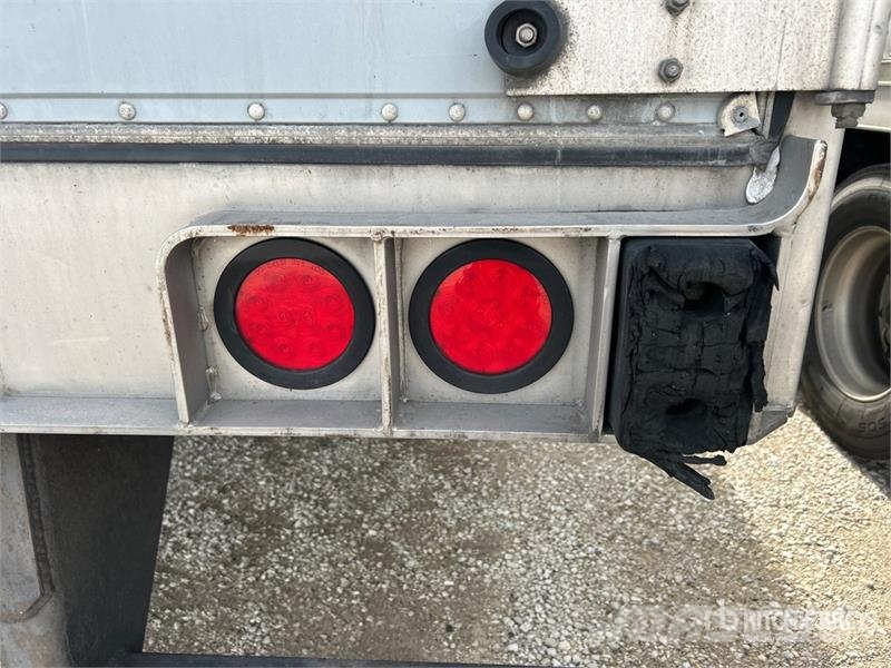 Utility VS2RA 53 ft T/A Refrigerated Trailer Temperature controlled semi-trailers