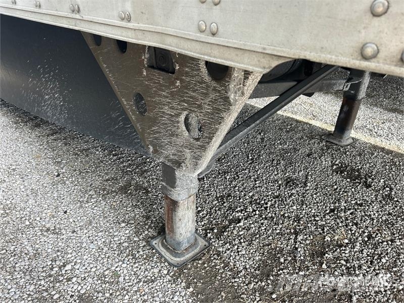 Utility VS2RA 53 ft T/A Refrigerated Trailer Temperature controlled semi-trailers