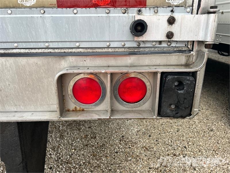 Utility VS2RA 53 ft T/A Refrigerated Trailer Temperature controlled semi-trailers