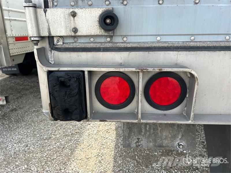 Utility VS2RA 53 ft T/A Refrigerated Trailer Temperature controlled semi-trailers