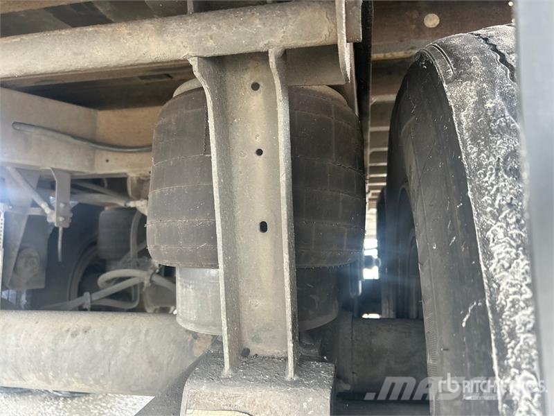 Utility VS2RA 53 ft x 102 in T/A Refrigerated Trailer نصف مقطورات بدرجة حرارة قابلة للضبط