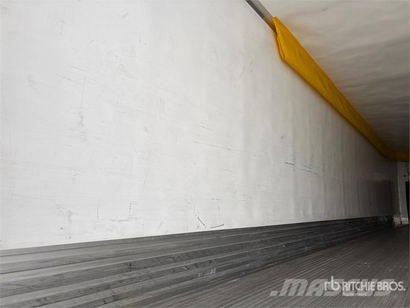 Utility VS2RA 53 ft x 102 in T/A Refrigerated Trailer Temperature controlled semi-trailers