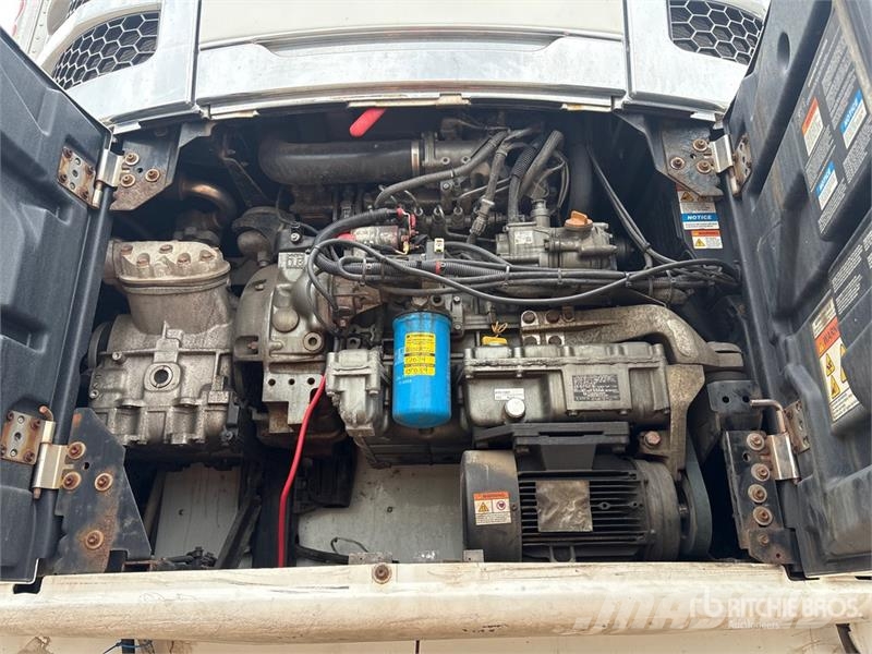 Utility VS2RA 53 ft x 102 in T/A Refrigerated Trailer Temperature controlled semi-trailers