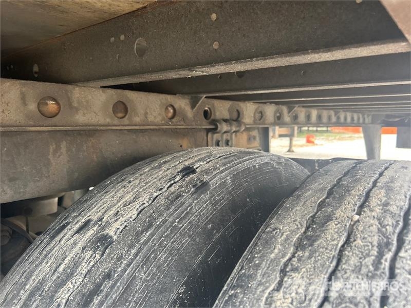 Utility VS2RA 53 ft x 102 in T/A Refrigerated Trailer نصف مقطورات بدرجة حرارة قابلة للضبط