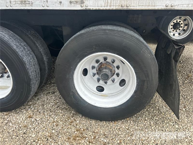 Utility VS2RA 53 ft x 102 in T/A Refrigerated Trailer Temperature controlled semi-trailers