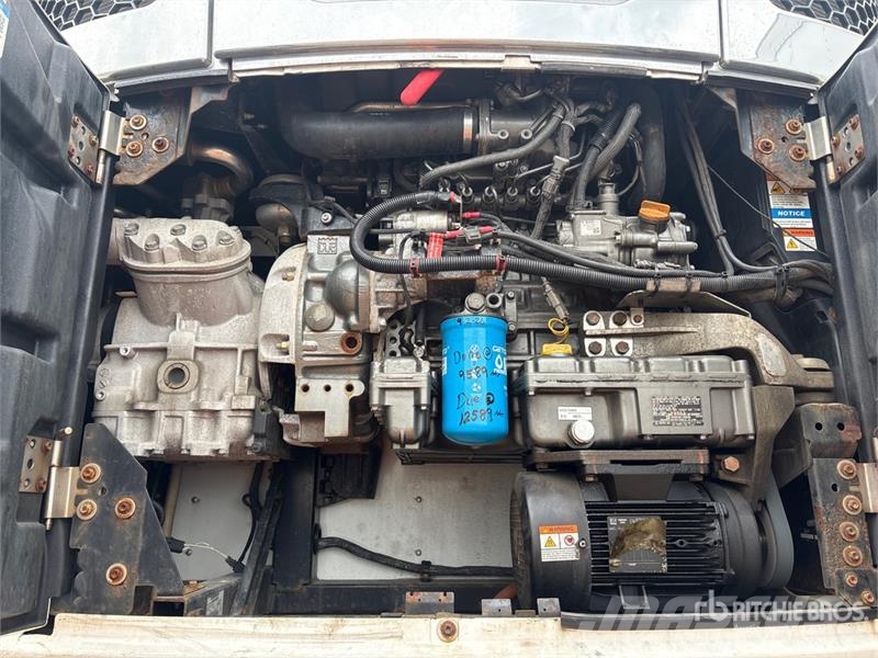 Utility VS2RA 53 ft x 102 in T/A Refrigerated Trailer Puspriekabės su izoterminiu kėbulu