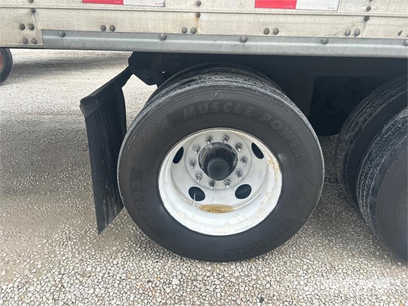 Utility VS2RA 53 ft x 102 in T/A Refrigerated Trailer نصف مقطورات بدرجة حرارة قابلة للضبط