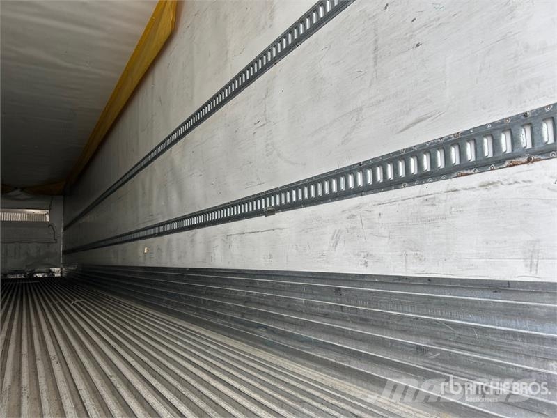 Utility VS2RA 53 ft x 102 in T/A Refrigerated Trailer Semirimorchi a temperatura controllata