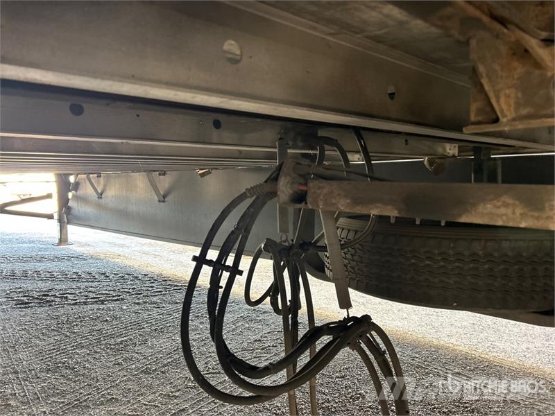 Utility VS2RA 53 ft x 102 in T/A Refrigerated Trailer Temperature controlled semi-trailers