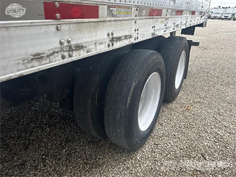 Utility VS2RA 53 ft x 102 in T/A Refrigerated Trailer Temperature controlled semi-trailers