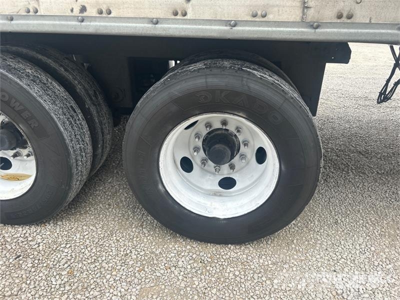 Utility VS2RA 53 ft x 102 in T/A Refrigerated Trailer نصف مقطورات بدرجة حرارة قابلة للضبط