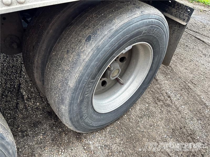 Utility VS2RA 53 ft x 102 in T/A Refrigerated Trailer Semi remorque frigorifique