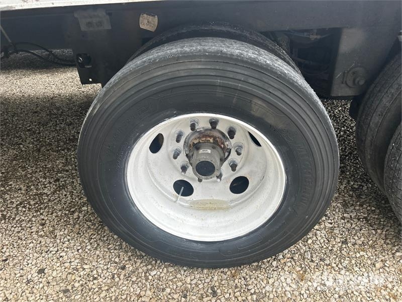 Utility VS2RA 53 ft x 102 in T/A Refrigerated Trailer Temperature controlled semi-trailers