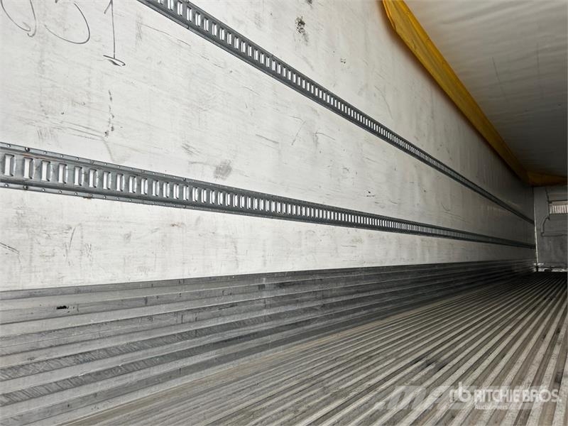 Utility VS2RA 53 ft x 102 in T/A Refrigerated Trailer Semirimorchi a temperatura controllata