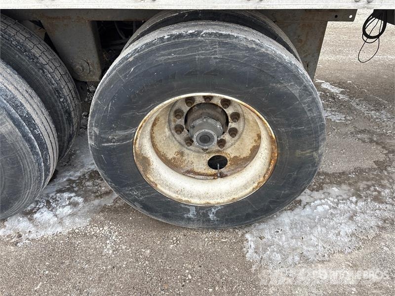 Utility VS2RA 53 ft x 102 in T/A Refrigerated Trailer نصف مقطورات بدرجة حرارة قابلة للضبط