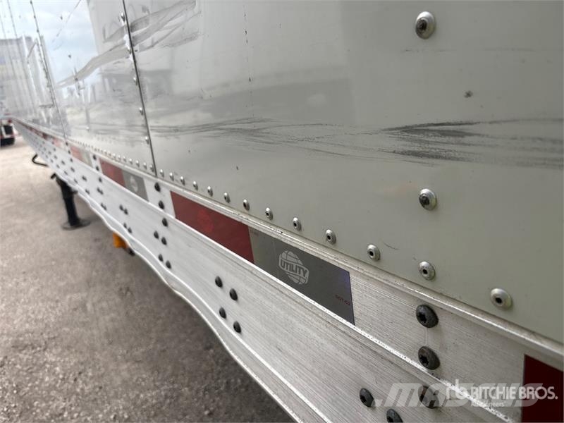 Utility VS2RA 53 ft x 102 in T/A Refrigerated Trailer نصف مقطورات بدرجة حرارة قابلة للضبط
