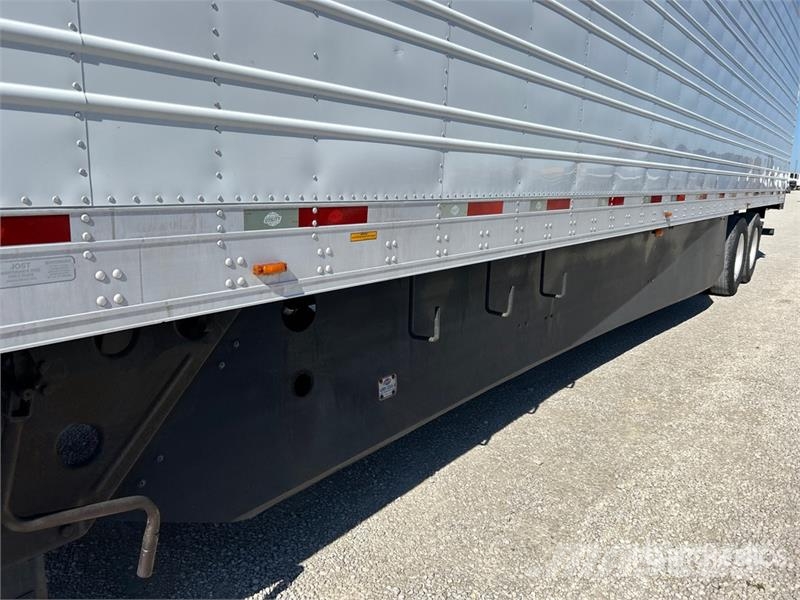 Utility VS2RA 53 ft x 102 in T/A Refrigerated Trailer 保温半挂车