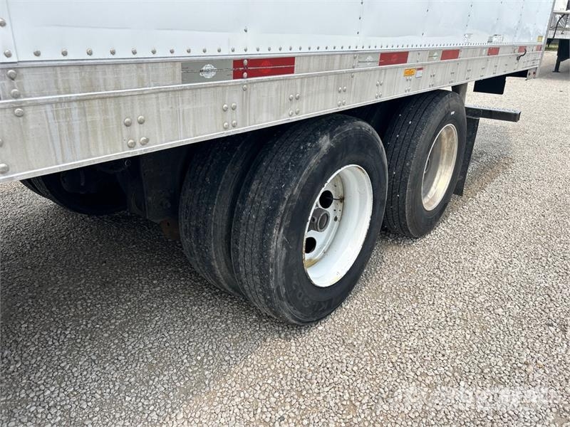 Utility VS2RA 53 ft x 102 in T/A Refrigerated Trailer Semirimorchi a temperatura controllata