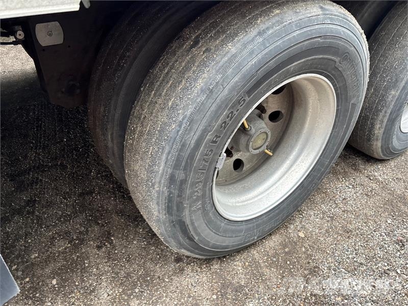 Utility VS2RA 53 ft x 102 in T/A Refrigerated Trailer Semi remorque frigorifique