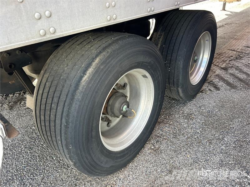Utility VS2RA 53 ft x 102 in T/A Refrigerated Trailer Chladiarenské návesy