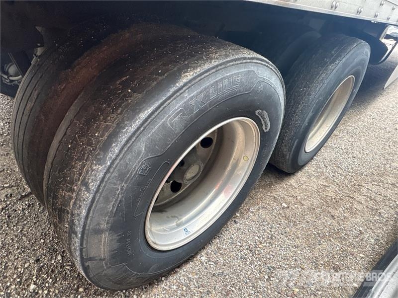 Utility VS2RA 53 ft x 102 in T/A Refrigerated Trailer Puspriekabės su izoterminiu kėbulu