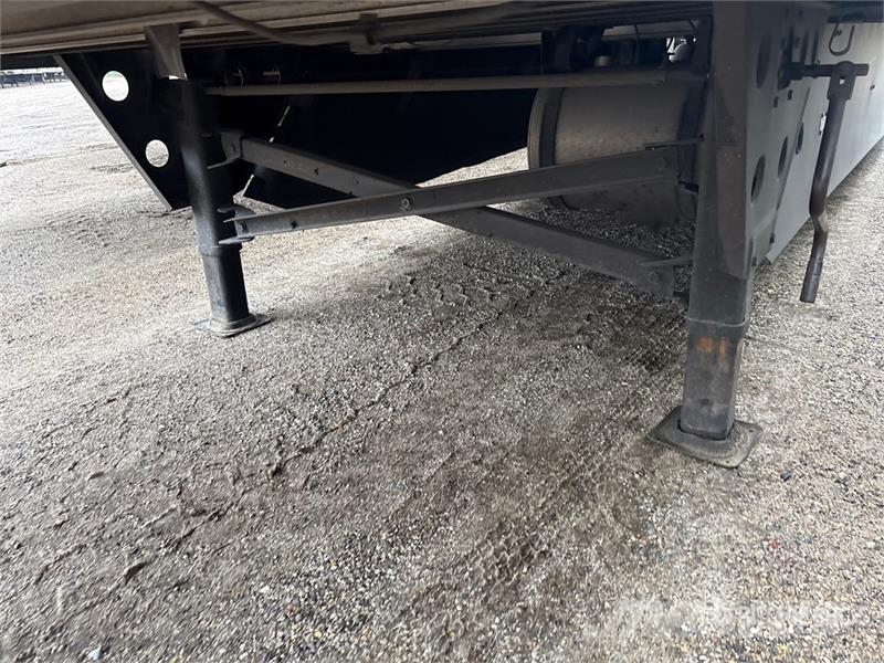 Utility VS2RA 53 ft x 102 in T/A Refrigerated Trailer Temperature controlled semi-trailers