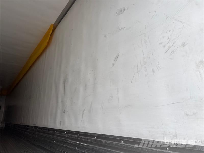 Utility VS2RA 53 ft x 102 in T/A Refrigerated Trailer Kühlauflieger