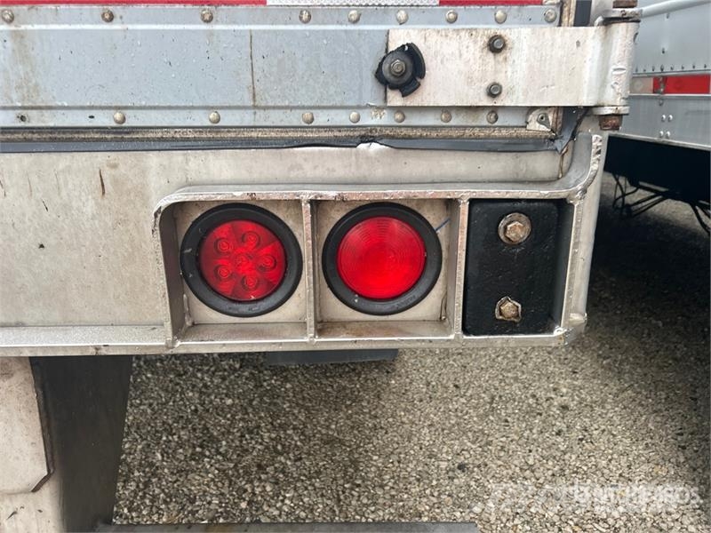 Utility VS2RA 53 ft x 102 in T/A Refrigerated Trailer Temperature controlled semi-trailers