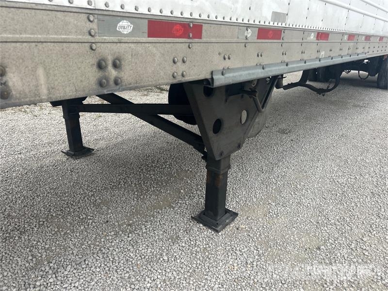 Utility VS2RA 53 ft x 102 in T/A Refrigerated Trailer نصف مقطورات بدرجة حرارة قابلة للضبط