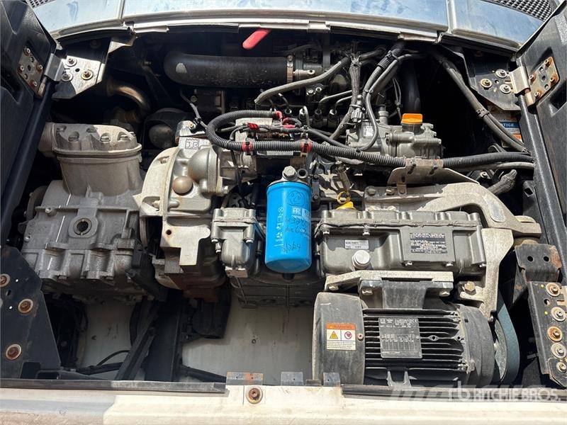 Utility VS2RA 53 ft x 102 in T/A Refrigerated Trailer Puspriekabės su izoterminiu kėbulu