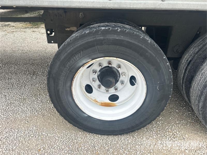 Utility VS2RA 53 ft x 102 in T/A Refrigerated Trailer نصف مقطورات بدرجة حرارة قابلة للضبط
