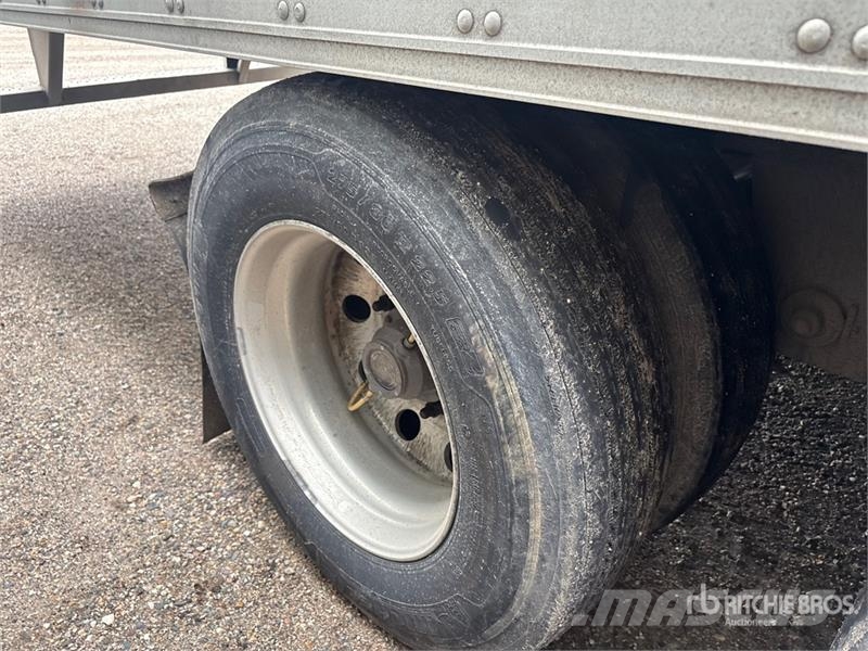 Utility VS2RA 53 ft x 102 in T/A Refrigerated Trailer Semi remorque frigorifique