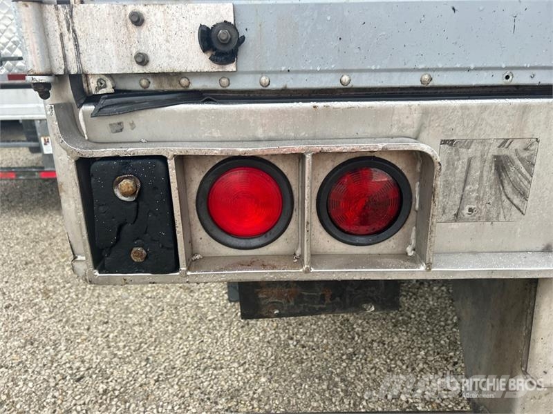 Utility VS2RA 53 ft x 102 in T/A Refrigerated Trailer Temperature controlled semi-trailers