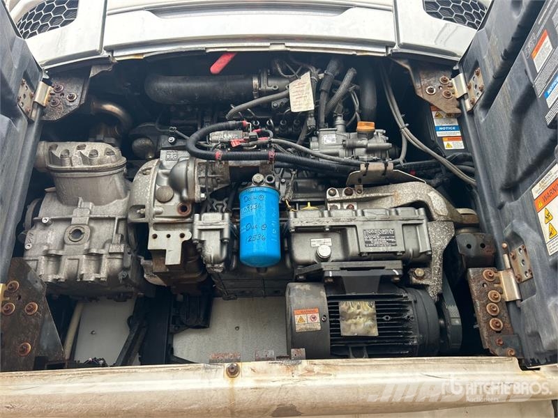 Utility VS2RA 53 ft x 102 in T/A Refrigerated Trailer Naczepy chłodnie