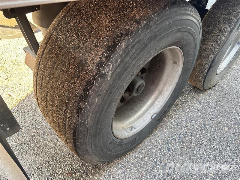 Utility VS2RA 53 ft x 102 in T/A Refrigerated Trailer Külmikpoolhaagised