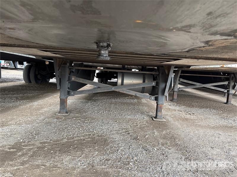 Utility VS2RA 53 ft x 102 in T/A Refrigerated Trailer Temperature controlled semi-trailers