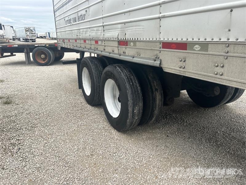 Utility VS2RA 53 ft x 102 in T/A Refrigerated Trailer نصف مقطورات بدرجة حرارة قابلة للضبط