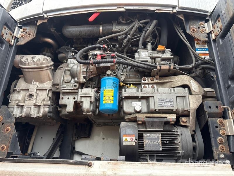 Utility VS2RA 53 ft x 102 in T/A Refrigerated Trailer Temperature controlled semi-trailers