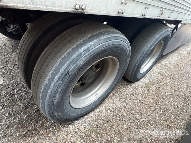 Utility VS2RA 53 ft x 102 in T/A Refrigerated Trailer Temperature controlled semi-trailers