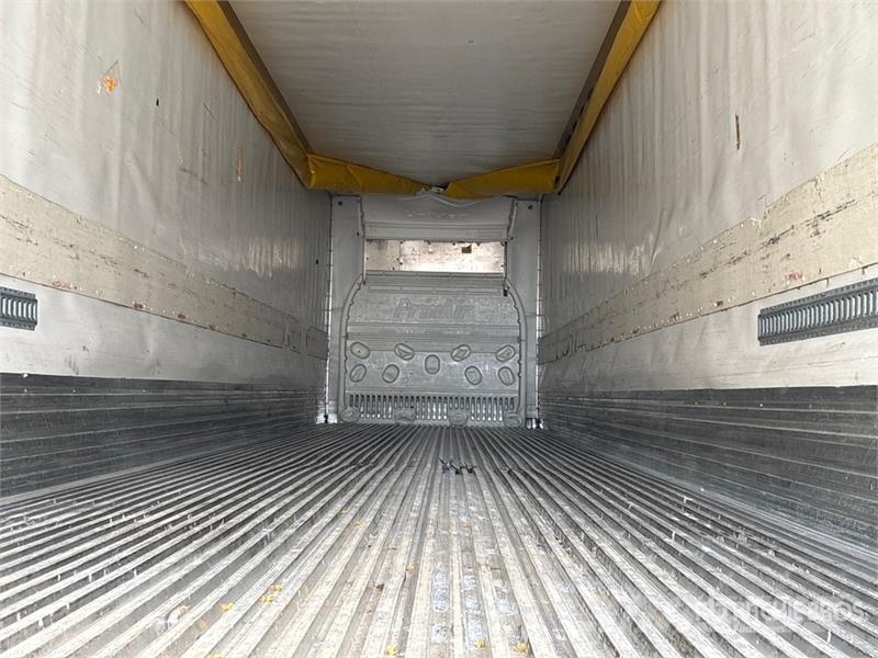 Utility VS2RA 53 ft x 102 in T/A Refrigerated Trailer Temperature controlled semi-trailers