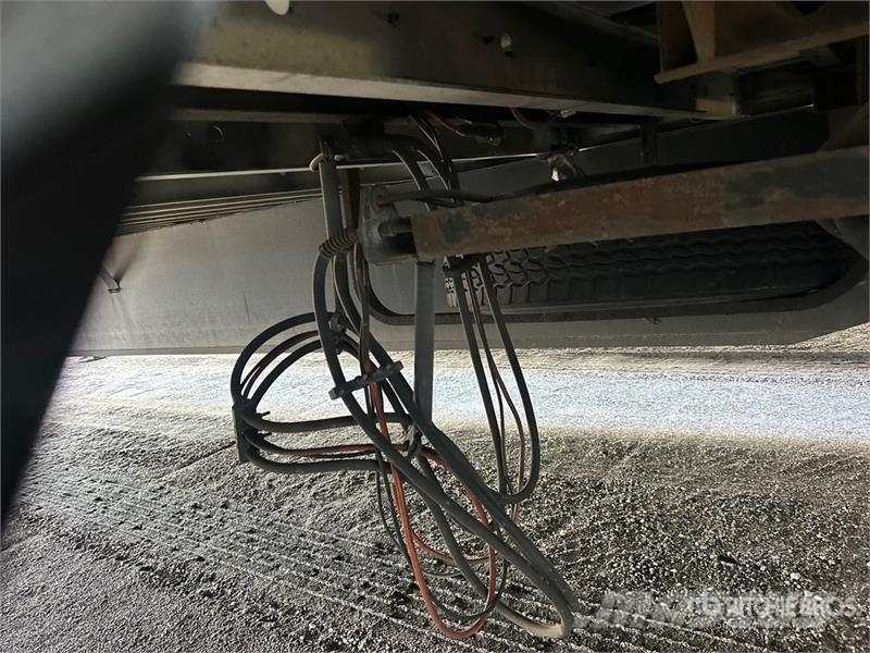 Utility VS2RA 53 ft x 102 in T/A Refrigerated Trailer Semirremolques de temperatura controlada