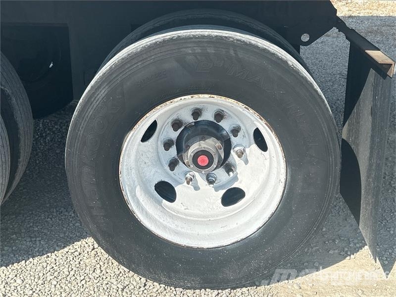 Utility VS2RA 53 ft x 102 in T/A Refrigerated Trailer Puspriekabės su izoterminiu kėbulu