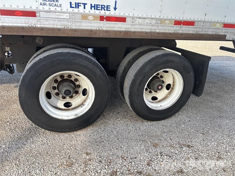 Utility VS2RA 53 ft x 102 in T/A Refrigerated Trailer Temperature controlled semi-trailers