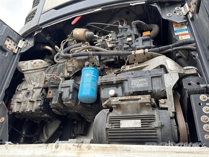 Utility VS2RA 53 ft x 102 in T/A Refrigerated Trailer نصف مقطورات بدرجة حرارة قابلة للضبط