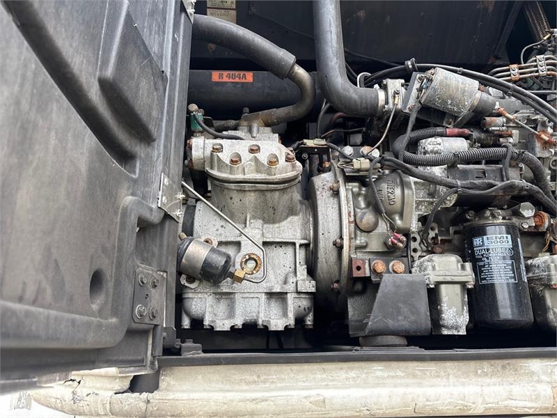Utility VS2RA 53 ft x 102 in T/A Refrigerated Trailer نصف مقطورات بدرجة حرارة قابلة للضبط