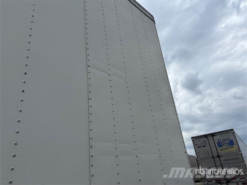 Utility VS2RA 53 ft x 102 in T/A Refrigerated Trailer نصف مقطورات بدرجة حرارة قابلة للضبط