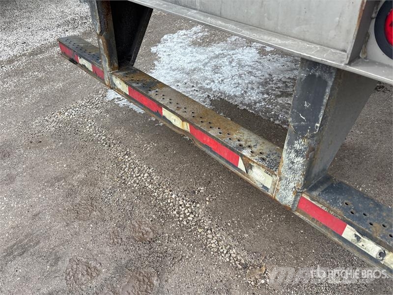 Utility VS2RA 53 ft x 102 in T/A Refrigerated Trailer نصف مقطورات بدرجة حرارة قابلة للضبط